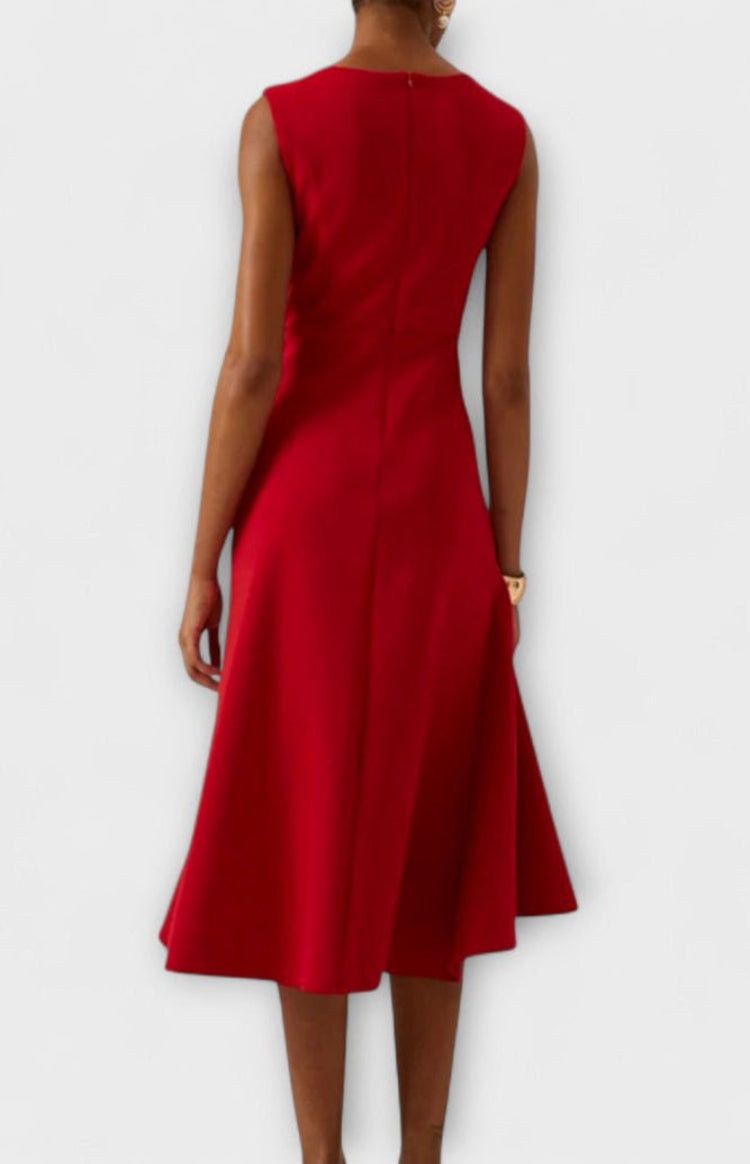 Sophisticated Sleeveless Pleated Dress